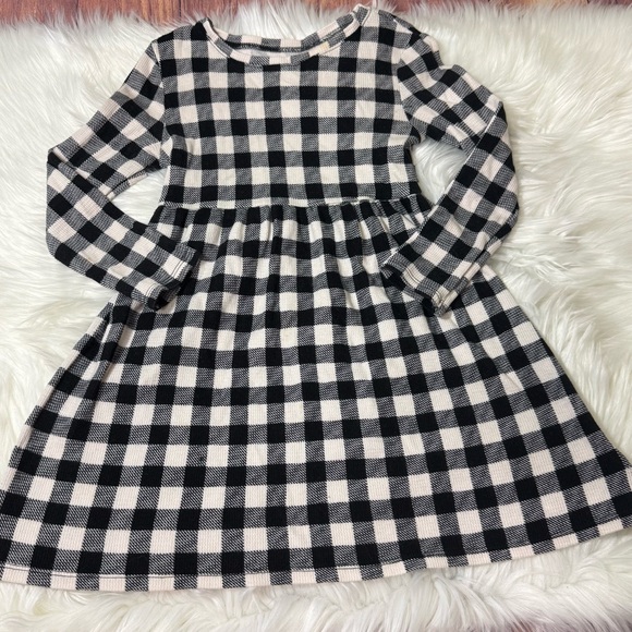 Old Navy Toddler Girl Size 5T Black and White A-Line Dress - Picture 2 of 15